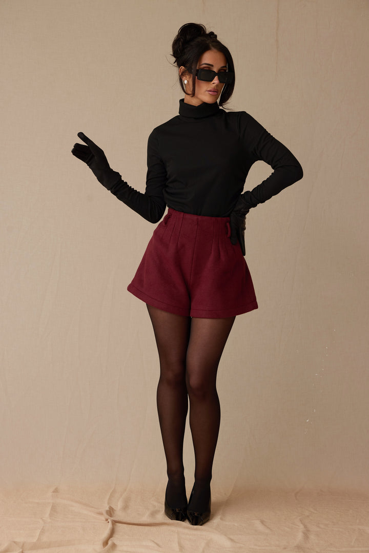 IVY SHORT
