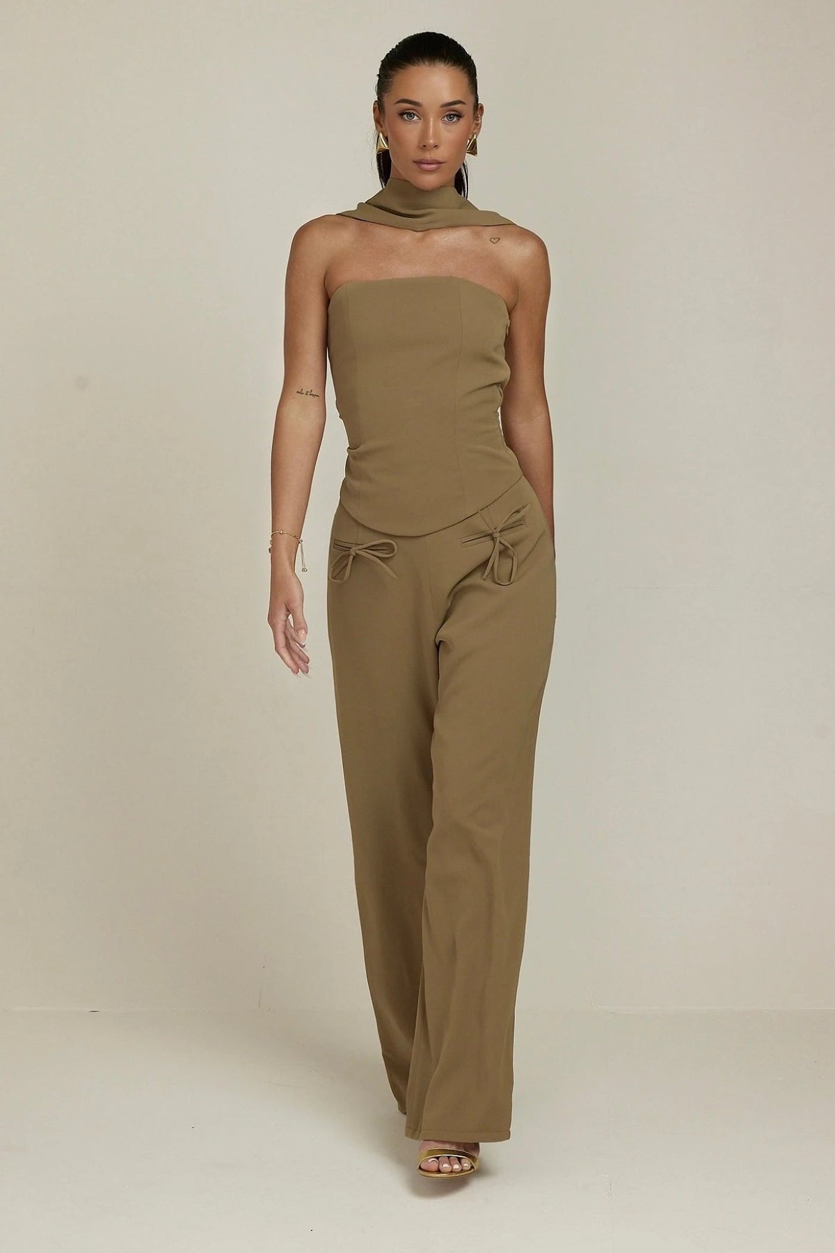 Aurora Charm - Wide Neckband Sleeveless Top Dark Olive Fabslay
